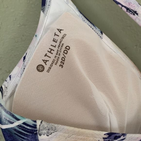 Athleta Vivid Smocked Tankini Top 32D/DD - Picture 5 of 8